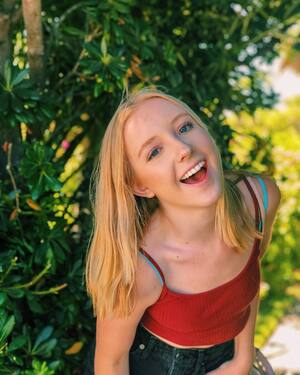 Hannah Studts nude 9