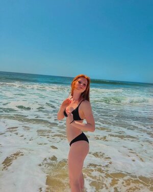 Harley Haisley nude 6