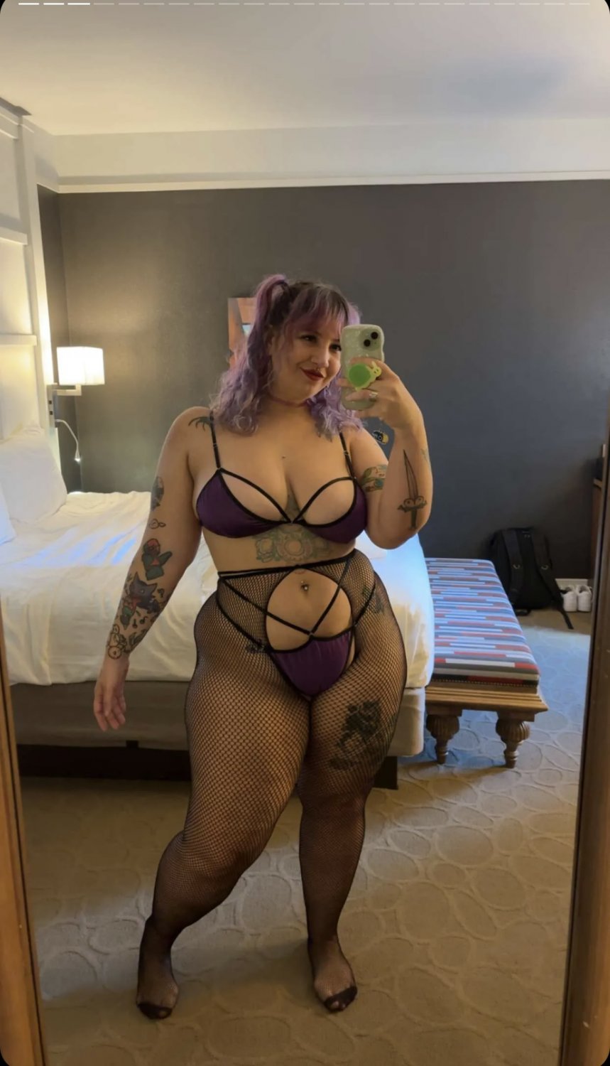 Harlot Quinn nude 7