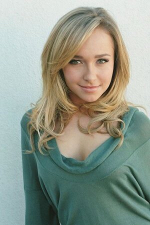 Hayden Panettiere nude 6