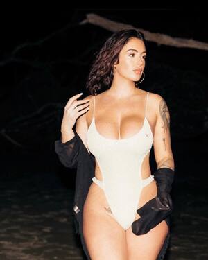 Hayley Davis nude 12