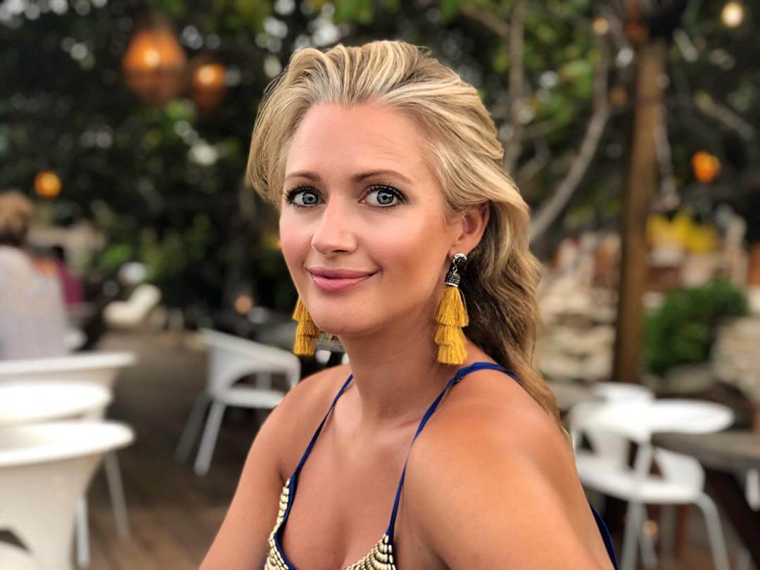 Hayley McQueen nude 10
