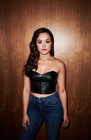 Hayley Orrantia nude 2