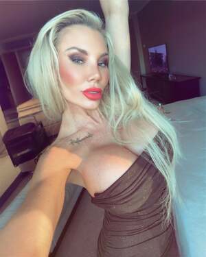 Hayley September Summers nude 10