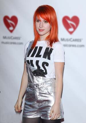 Hayley Williams nude 3