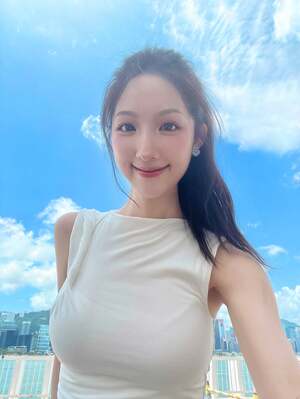 Hedy Chan nude 10