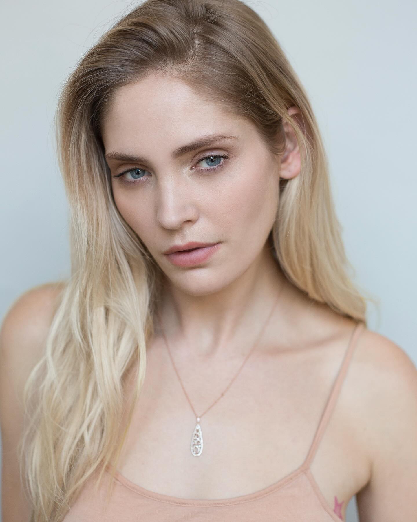 Heidi Mount nude 6