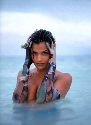 Helena Christensen nude 7