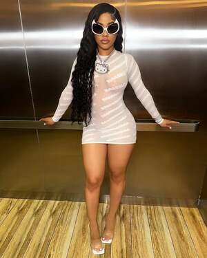 Hennessy Carolina nude 2