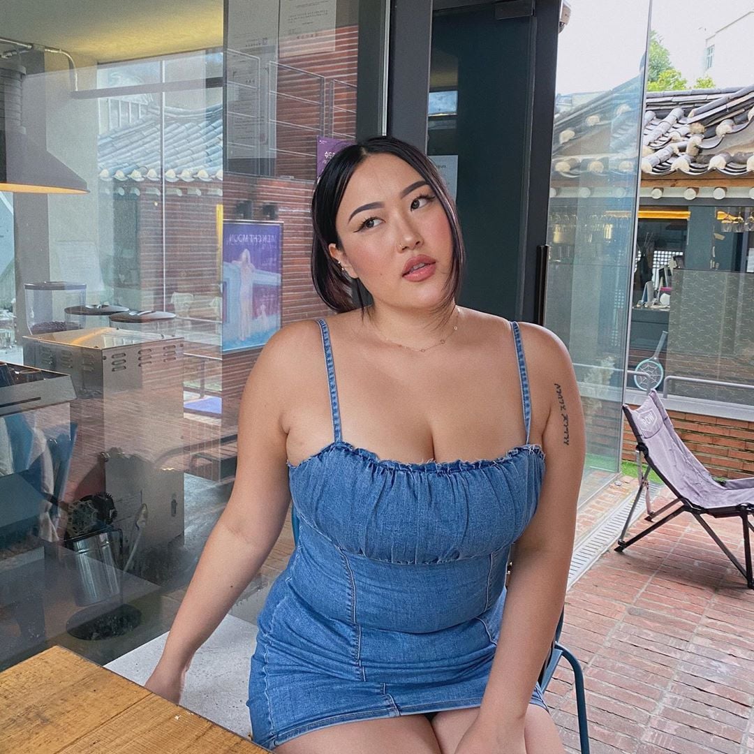 Henny Sun nude 11