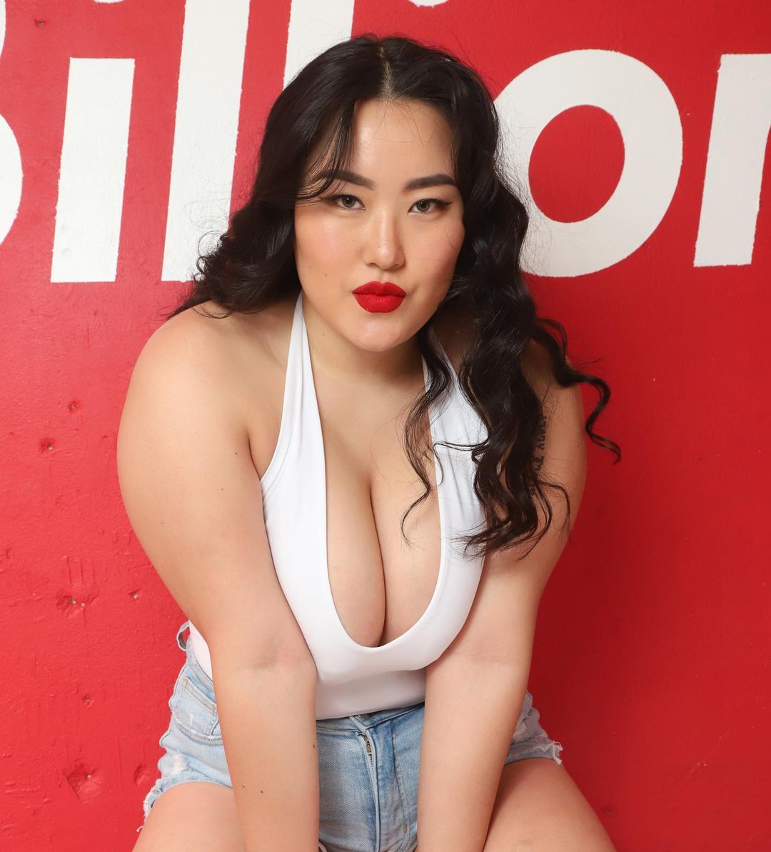 Henny Sun nude 4