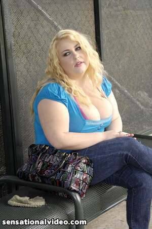 Hillary Hooterz nude 9
