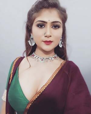 Hiral Radadiya nude 9