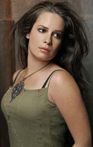 Holly Marie Combs nude 8