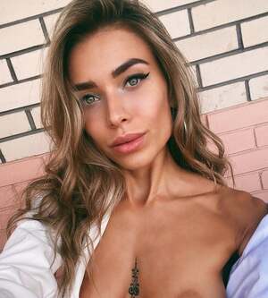 Holy Molly nude 4