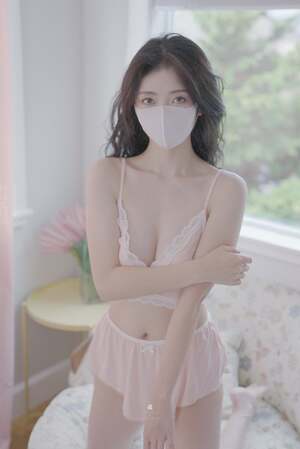 HongKongDoll