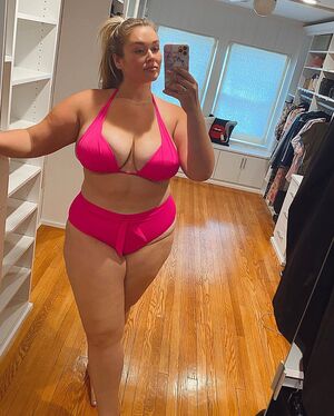 Hunter McGrady nude 12
