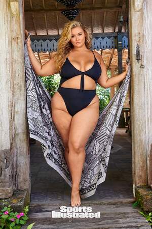 Hunter McGrady nude 4