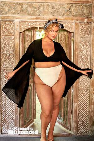 Hunter McGrady nude 9