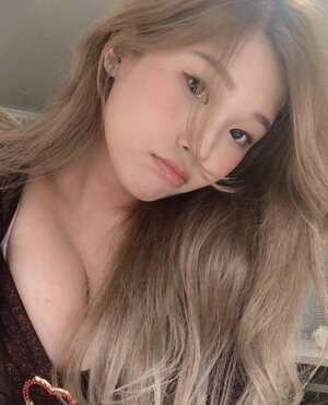 Hyoon nude 5