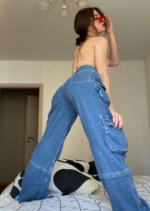 Ice Di nude 4