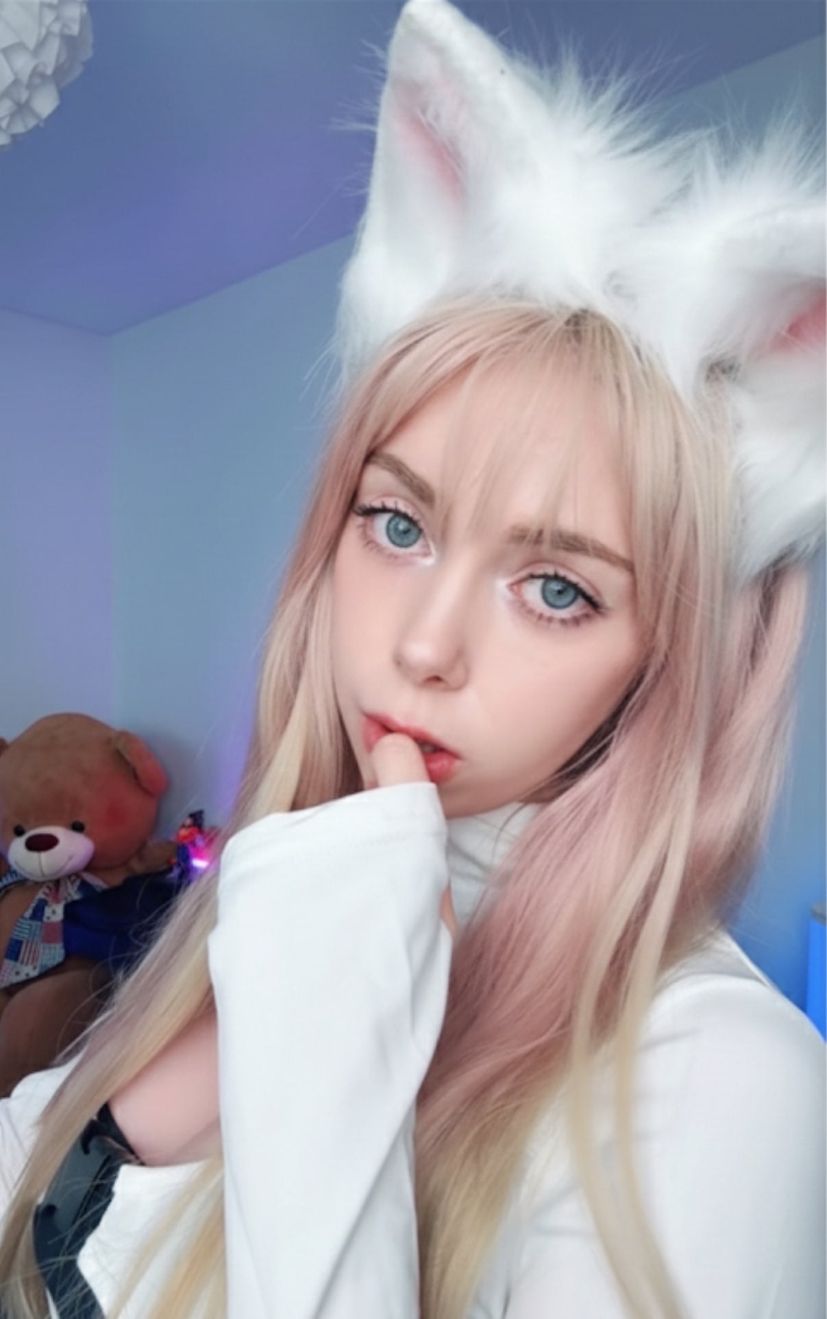 IJenz nude 12