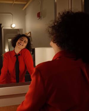 Ilana Glazer nude 11
