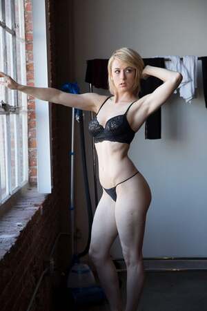 Iliza Shlesinger nude 2