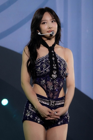 Im Na-yeon nude 3