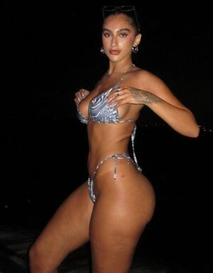Iman Gharram nude 6
