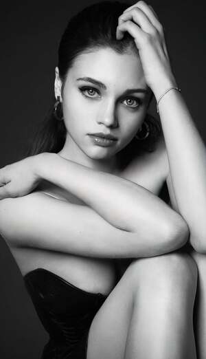 India Eisley nude 10