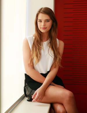 Indiana Evans nude 4