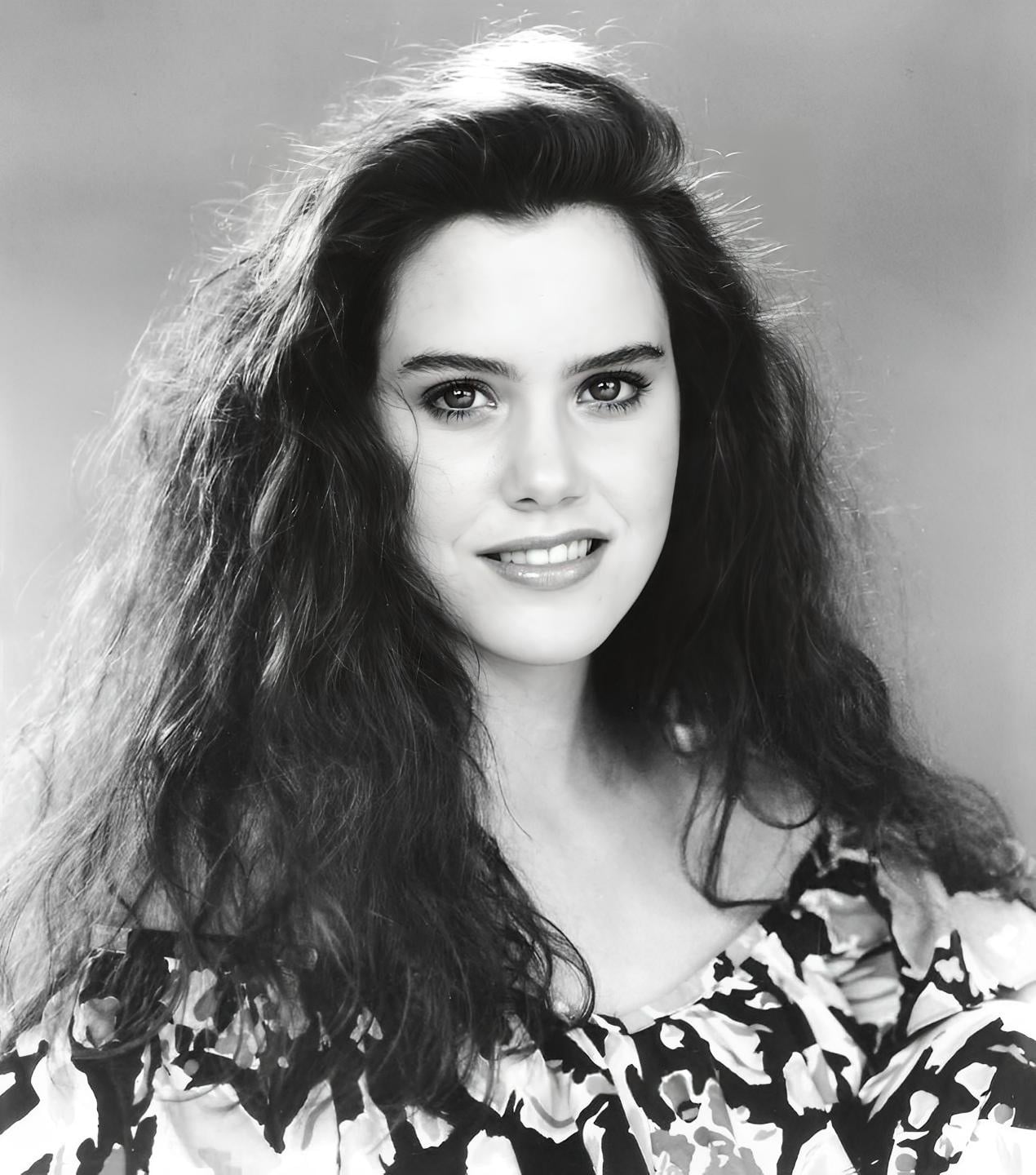 Ione Skye nude 12