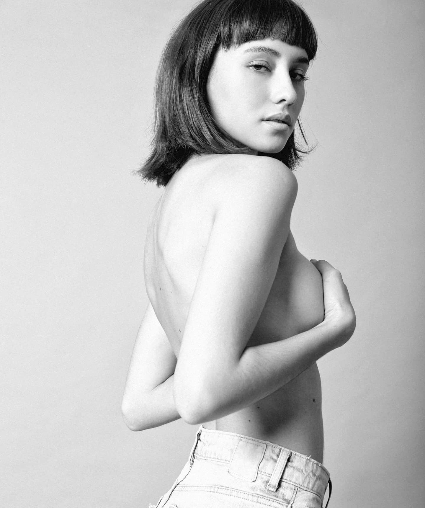 Ionela Paduraru nude 10