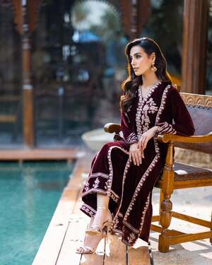 Iqra Aziz nude 11