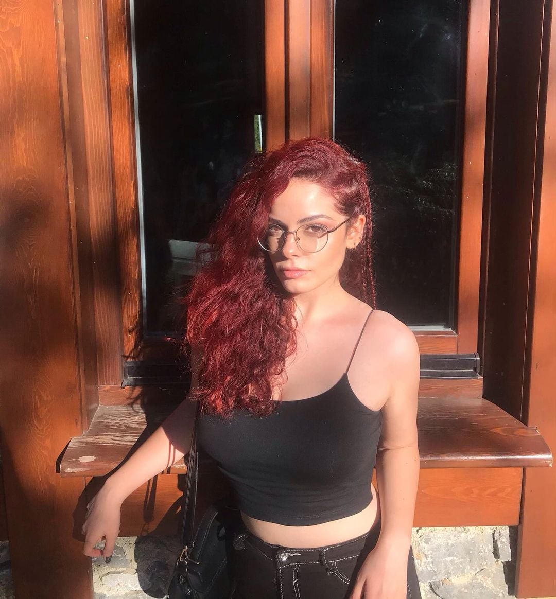 Irem Duzyol nude 4