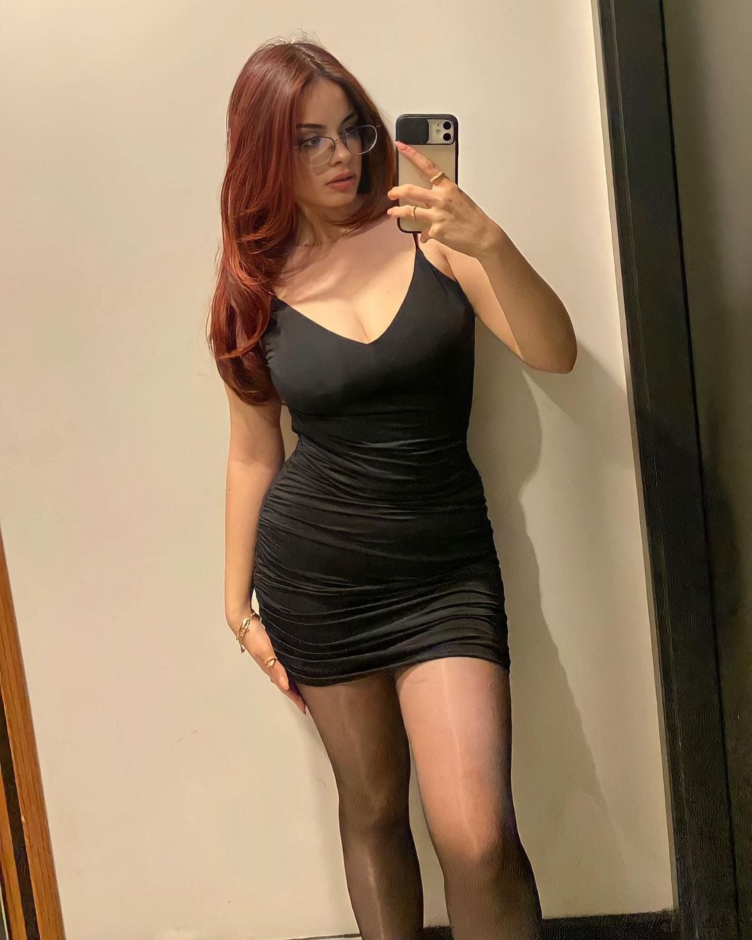 Irem Duzyol nude 5