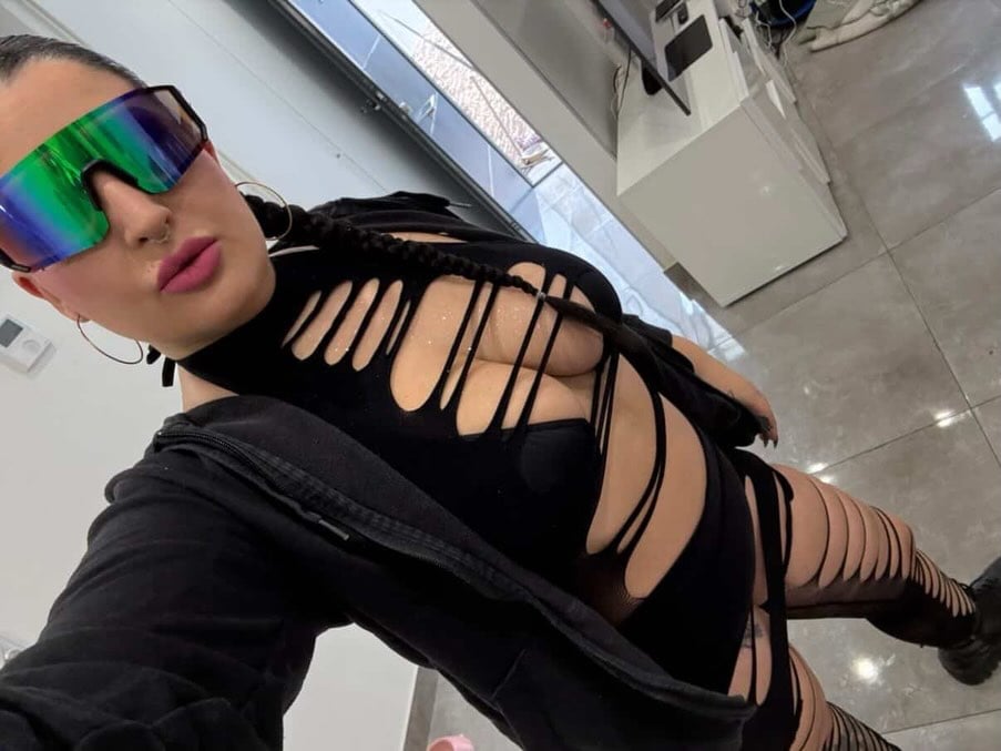 Iria Ruiz nude 10