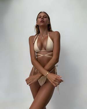 Irina Mooree nude 2