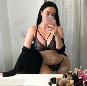 Irina Olsen nude 8