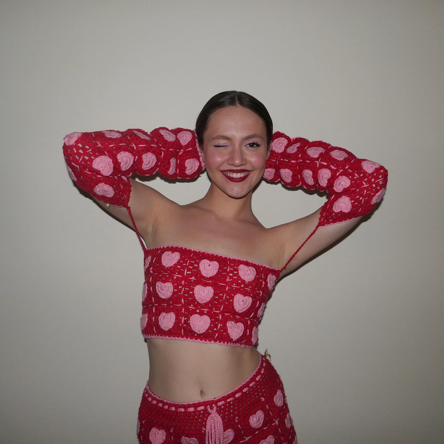 Iris Apatow nude 12