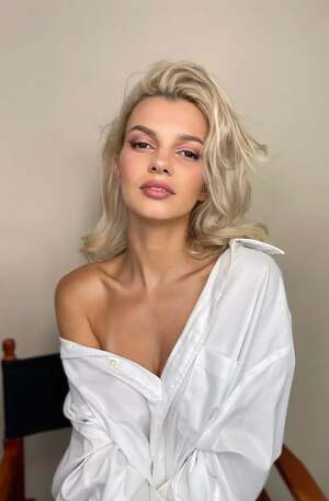 Iryna Zarutska nude 9