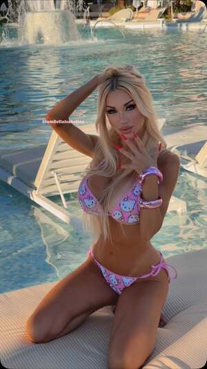 Isabell Holland nude 7
