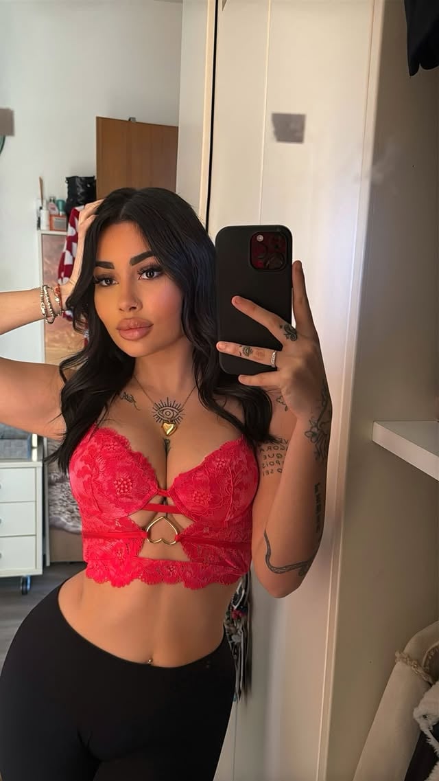Isabella Ceci nude 8