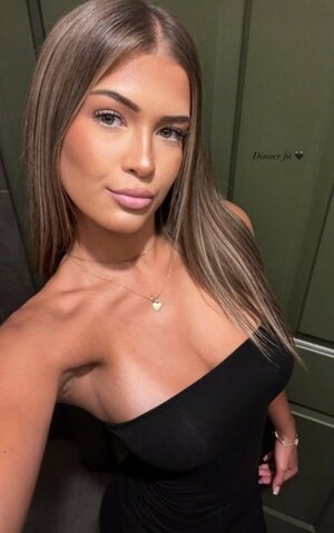 Isabella Czarnocki nude 8