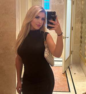Isabella DeLuca nude 10
