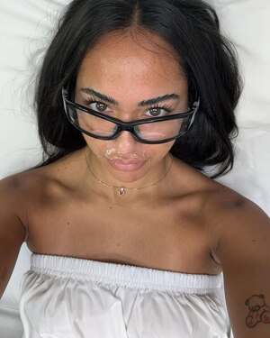 Isavbarr nude 11