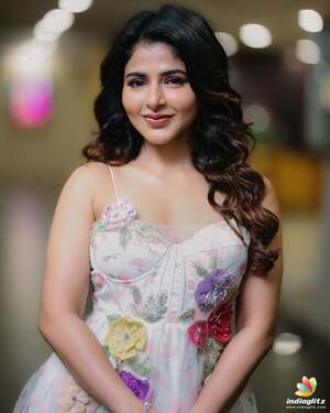 Iswarya Menon nude 9