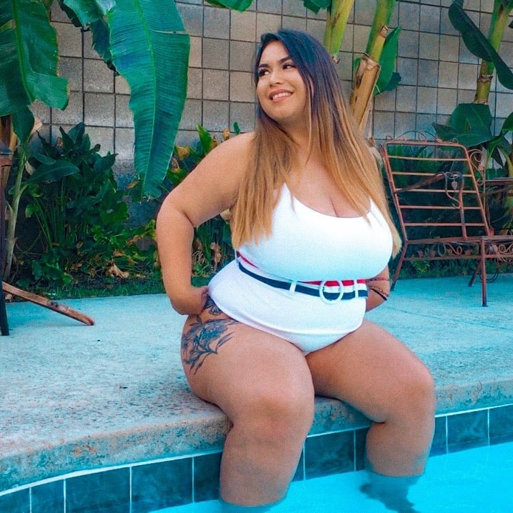 Itzel Lovato nude 8