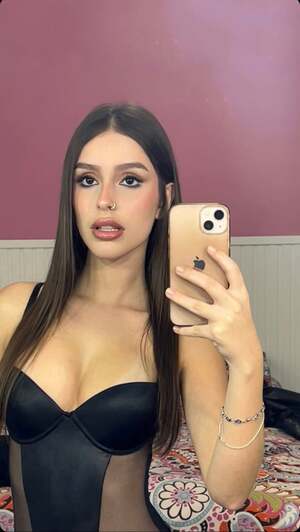 Iza Almeida nude 11